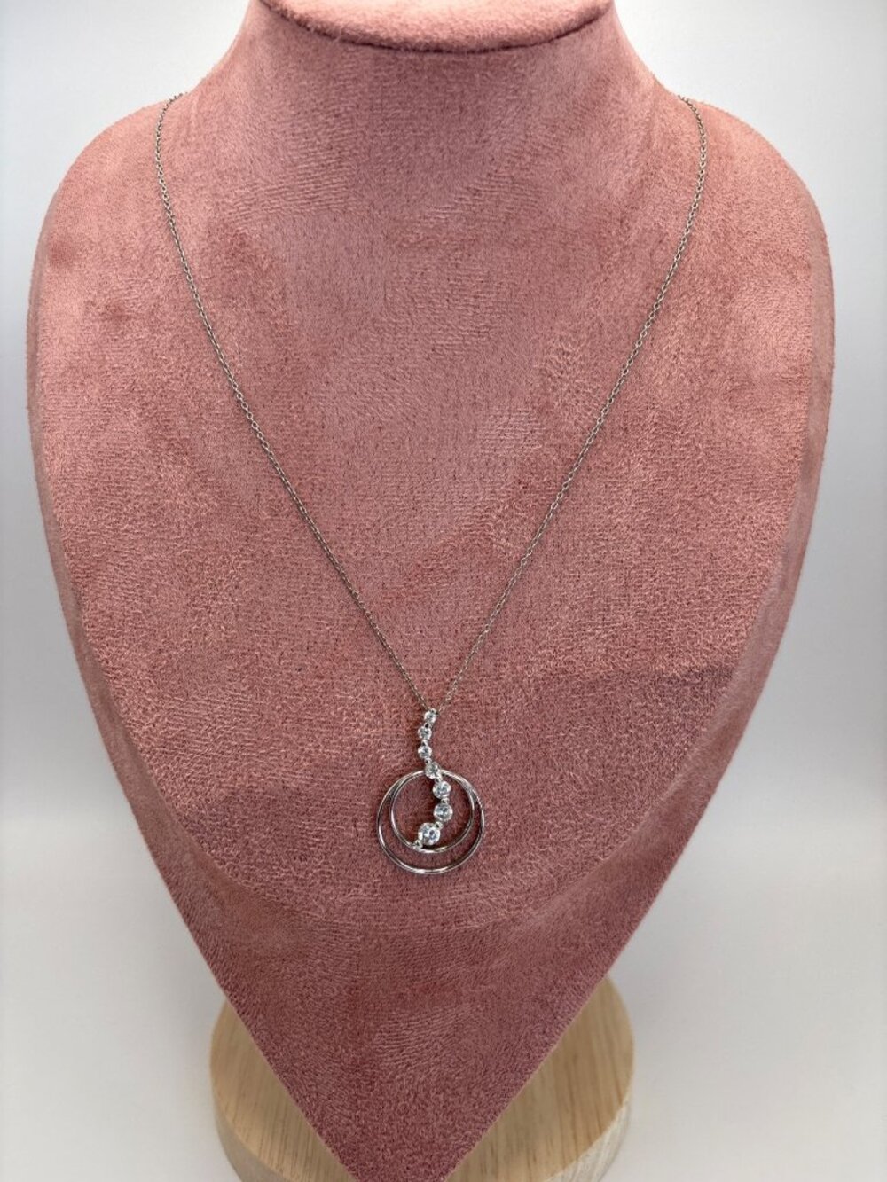 Vintage DL 925 Sterling Silver Circle Pendant Graduated Cubic Zirconia & Chain